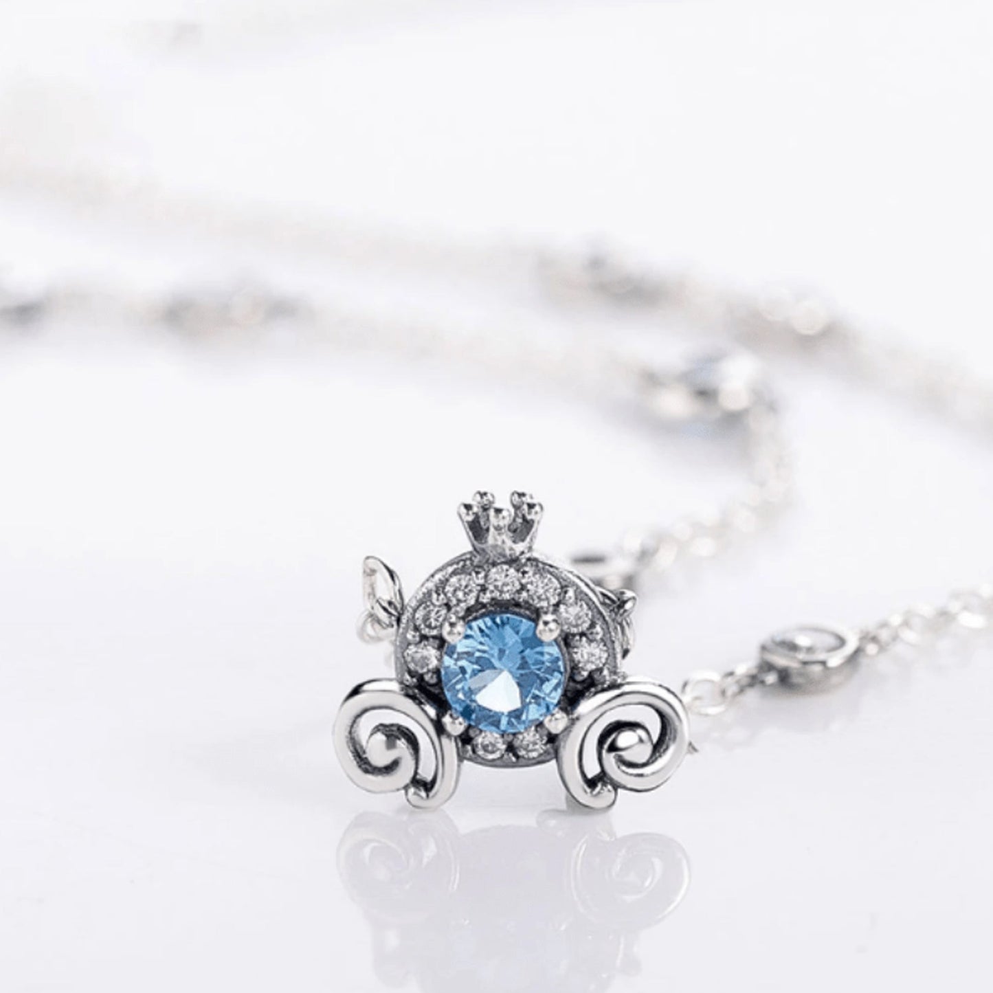 Cinderella Carriage Necklace ✨👑