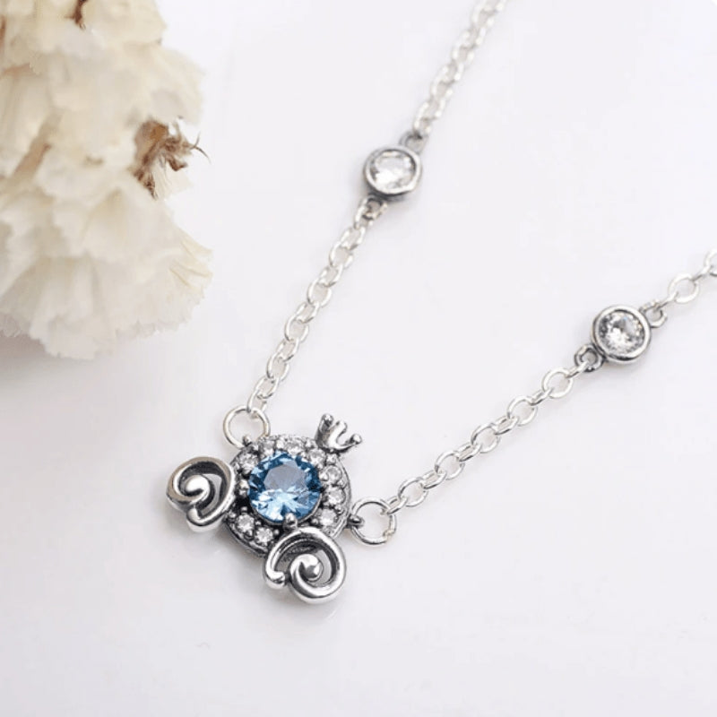 Cinderella Carriage Necklace ✨👑