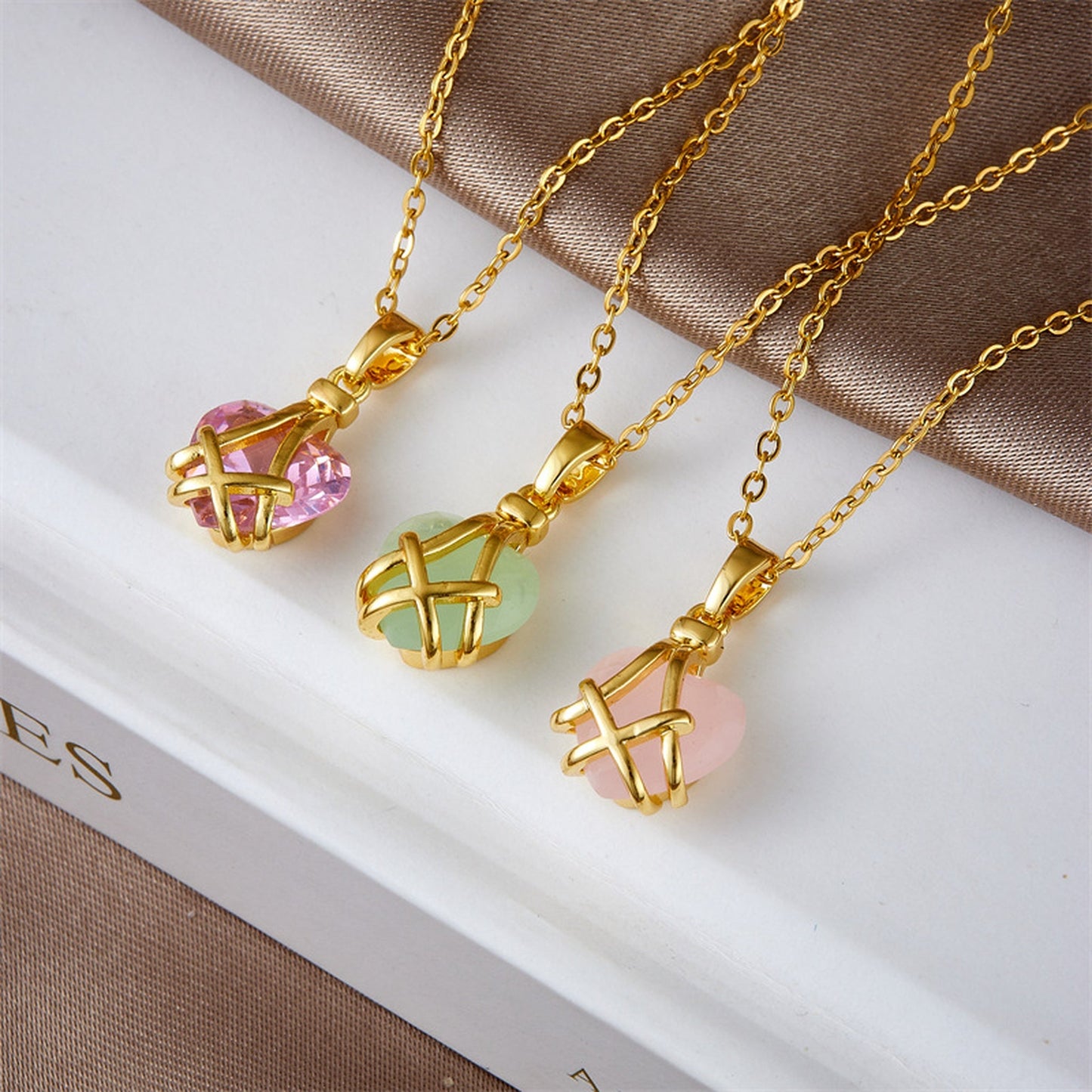 Barbie Diamond Castle Friendship Heart Necklace 💖💎✨