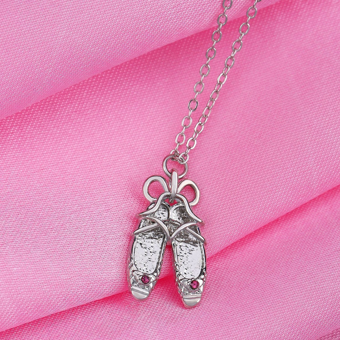 Barbie 12 Dancing Princesses Ballet Necklace 🩰✨💖